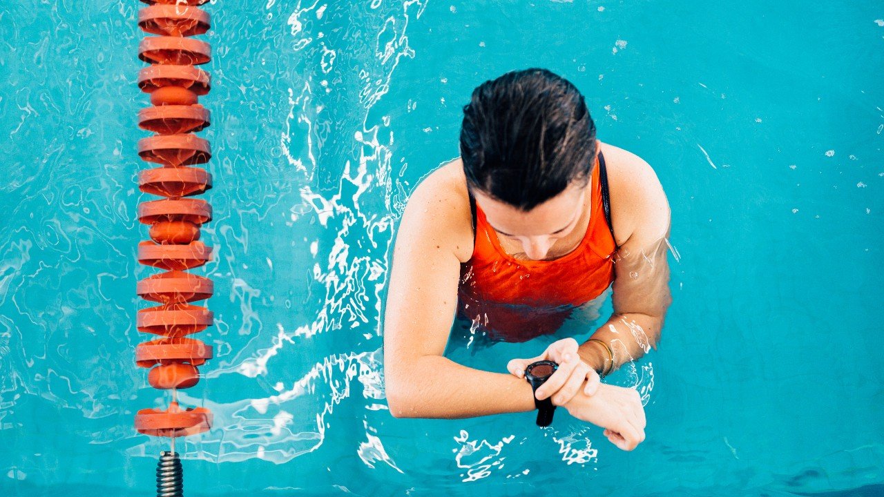 5 Best Swim Watches to Boost Your Swimming Performance